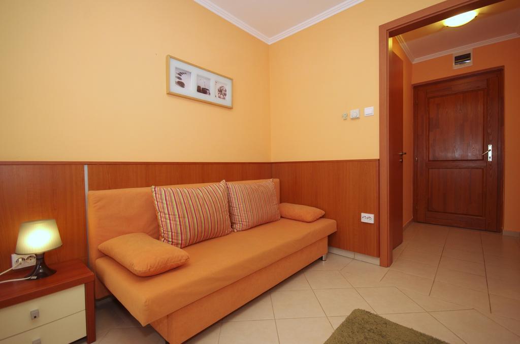 Vararok Apartman Jula Exterior foto