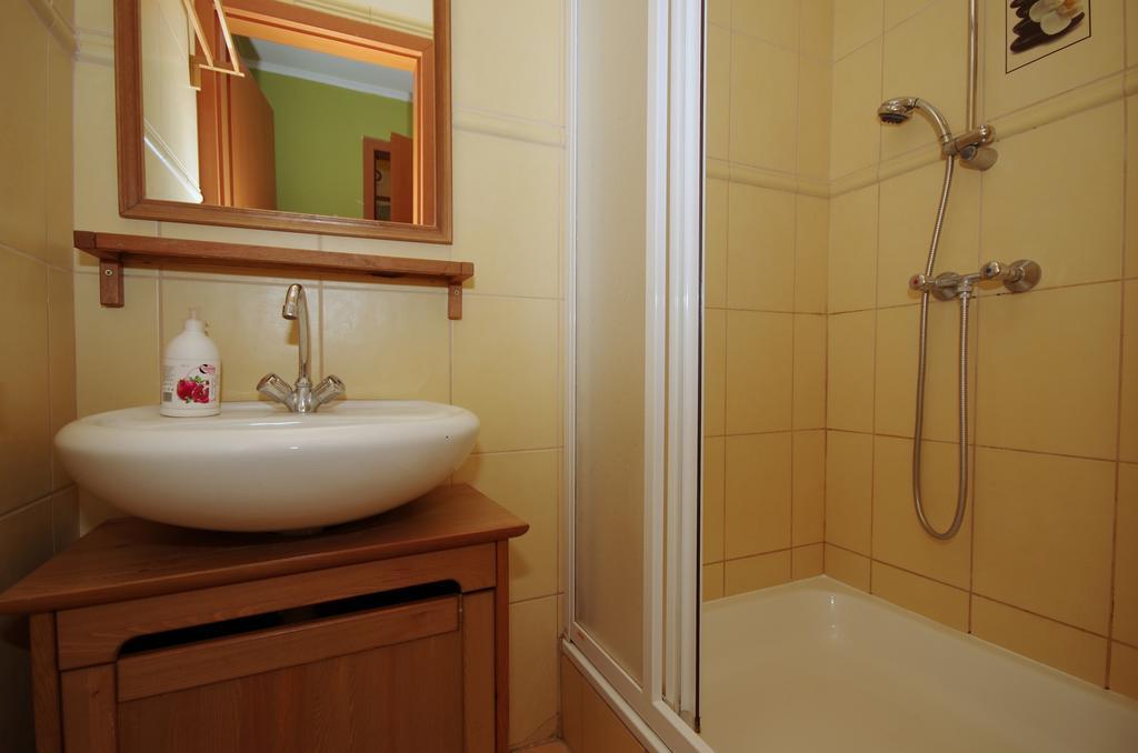 Vararok Apartman Jula Exterior foto