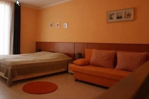 Vararok Apartman Jula Exterior foto