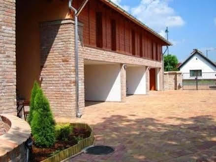 Vararok Apartman Jula Exterior foto